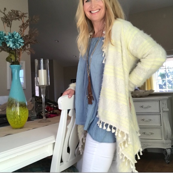 Dreamy Chic Sweater with Tassels ❄️ Sale  1 Left - Picture 3 of 6